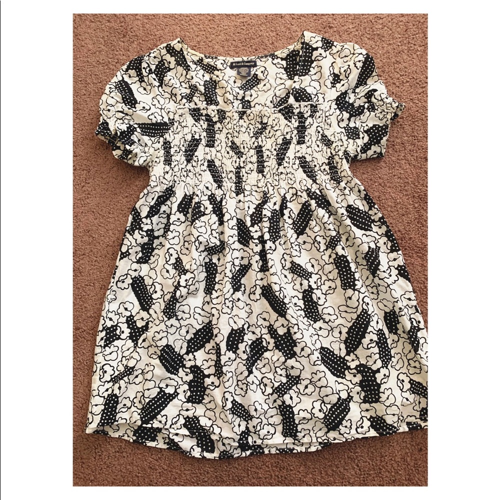 Black & White Flowy Top
